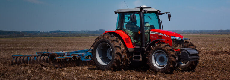 Série MF 6700 R Dyna-4